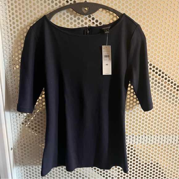 Ann Taylor Boat Neck Short sleeve Hip Length top Size XS in Black - Picture 1 of 10